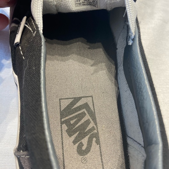 Vans classic slip on women’s size 7.5, men’s size 6 - Picture 6 of 6